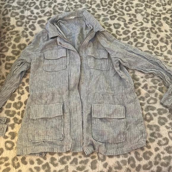 Jackets & Blazers - Cute lightweight jacket!